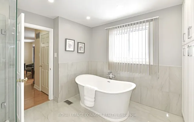 Additional image 23 of 3785 Ellesmere Rd