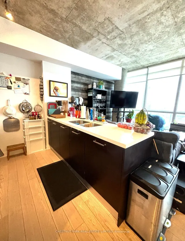 Additional image 11 of 318 King St Unit 1408