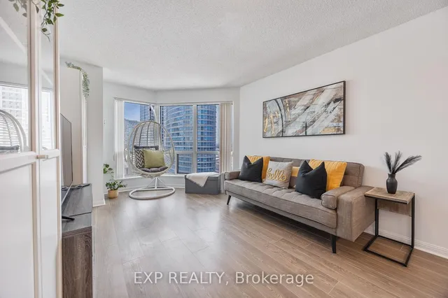11 Lee Centre Dr Unit 1501