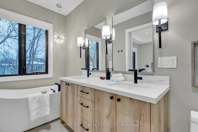 Additional image 28 of 72 Castlefield Ave