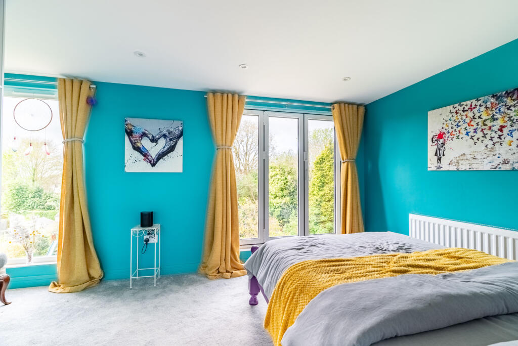 Additional image 12 of Pondfield Crescent, St. Albans, Hertfordshire, AL4