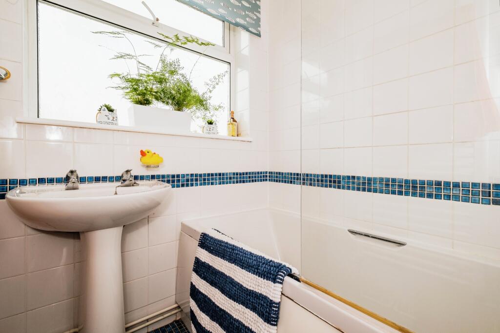 Additional image 13 of Silverdale Drive, Lancing, BN15