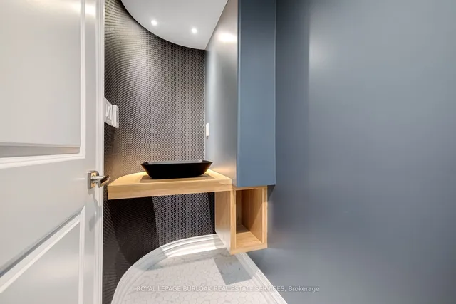 Additional image 26 of 313 Silvana Cres