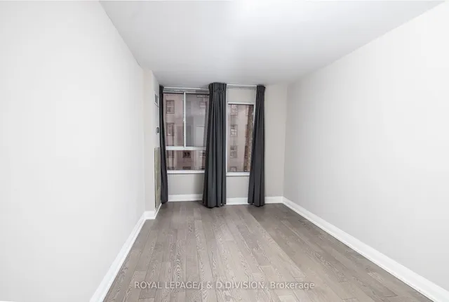 Additional image 31 of 717 Bay St Unit 1004