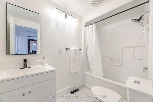 Additional image 32 of 563 Farmstead Dr