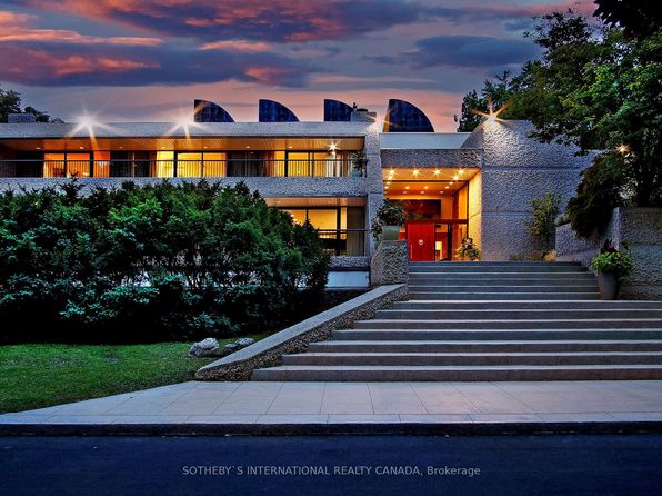 30 High Point Rd, Toronto, ON M3C 2R3