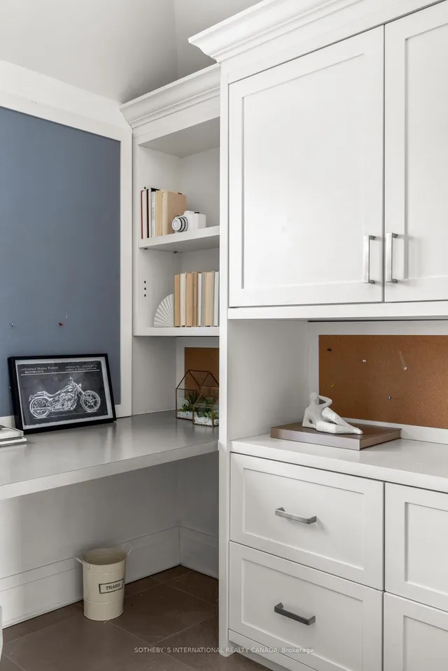 Additional image 28 of 208 Hillhurst Blvd