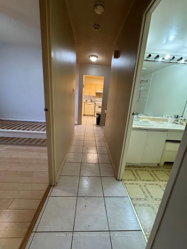 Additional image 12 of 236 Albion Rd Unit 1012