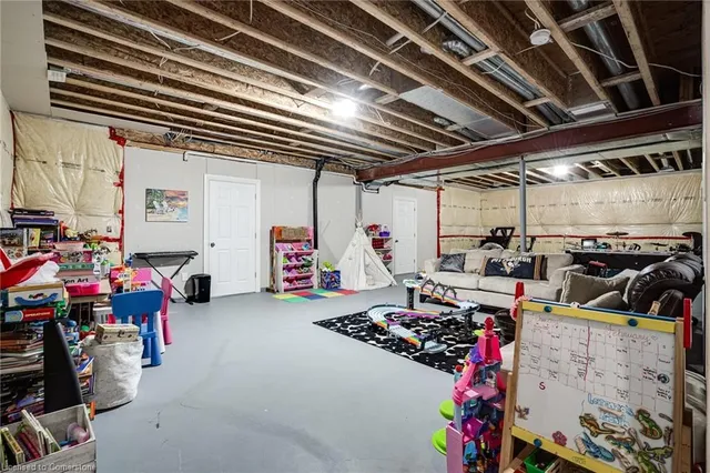 Additional image 33 of 693 Cedar Ave