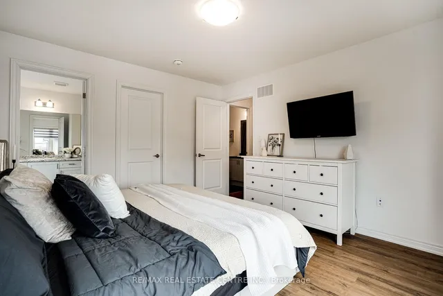 Additional image 40 of 575 Woodward Ave Unit 42