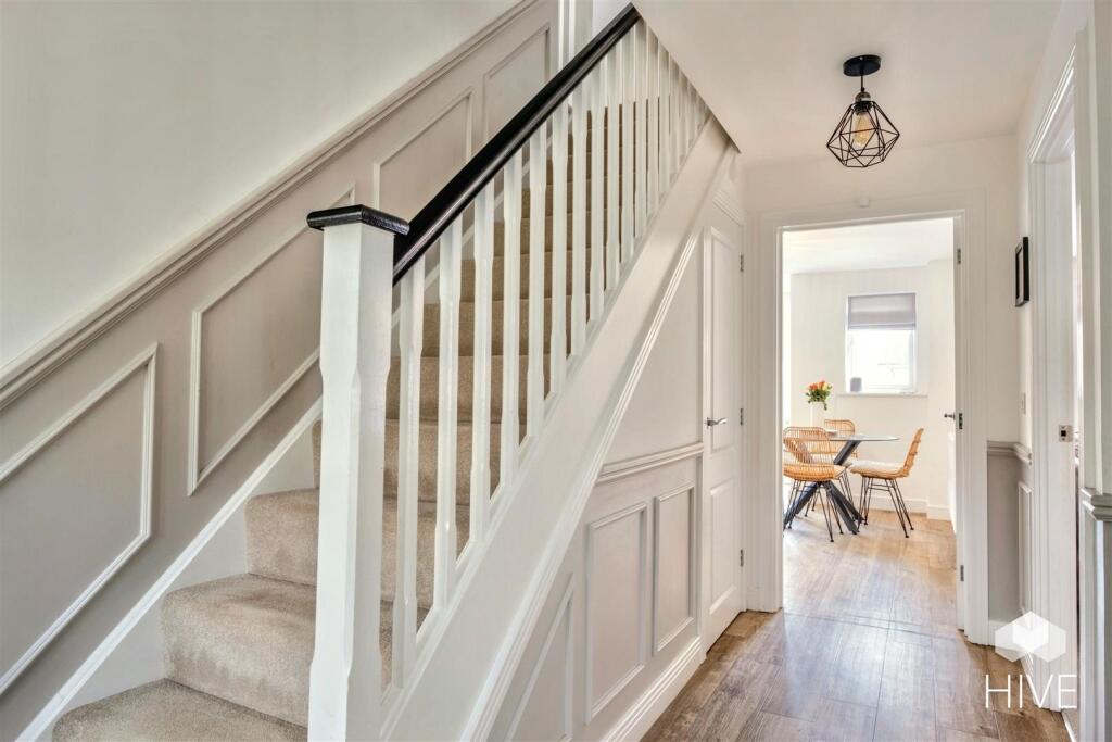 Additional image 13 of Horseshoe Crescent, Ferndown