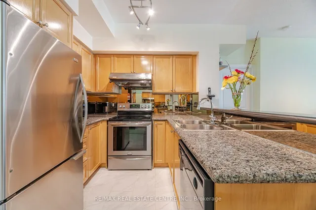 Additional image 6 of 5 Marine Parade Dr Unit 911