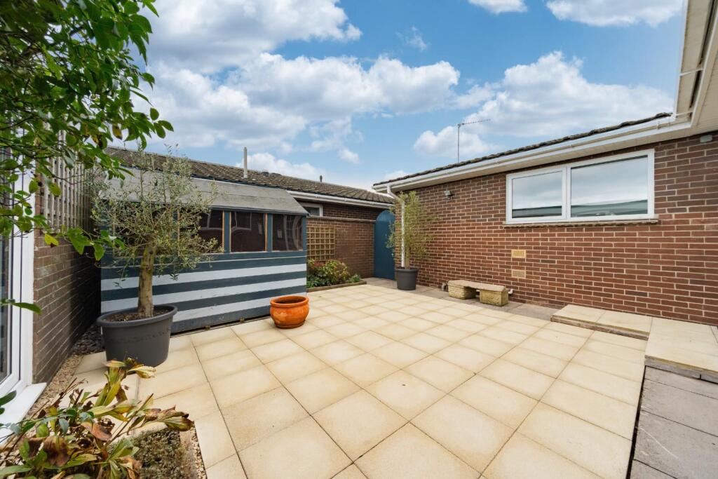 Additional image 14 of Substantial bungalow with views over Claverham's countryside