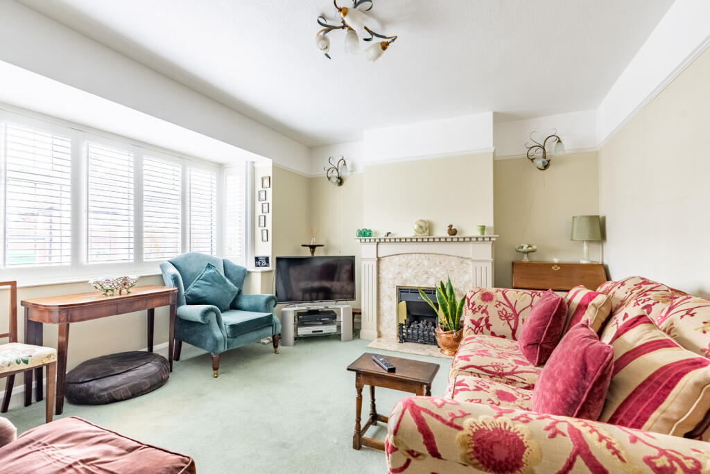 Additional image 2 of Carisbrooke Road, Harpenden, Hertfordshire, AL5