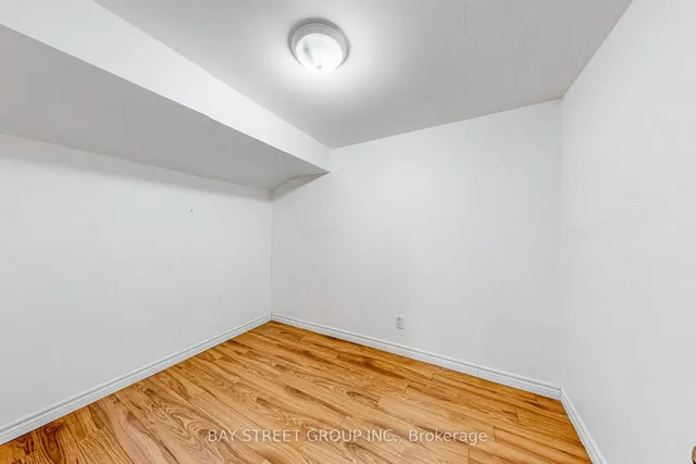 Additional image 30 of 1232 Guelph Line Unit 13