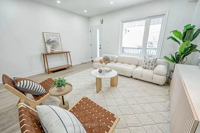 Additional image 35 of 548 Glebeholme Blvd