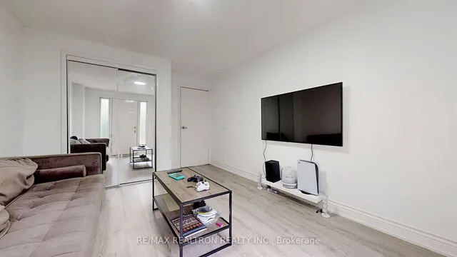 Additional image 20 of 1894 Kirkwall Cres Unit 20