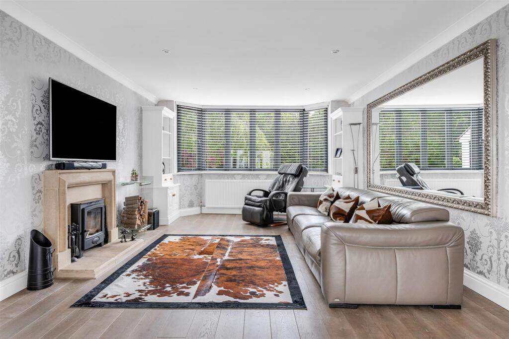 Additional image 7 of Harmer Green Lane, Welwyn