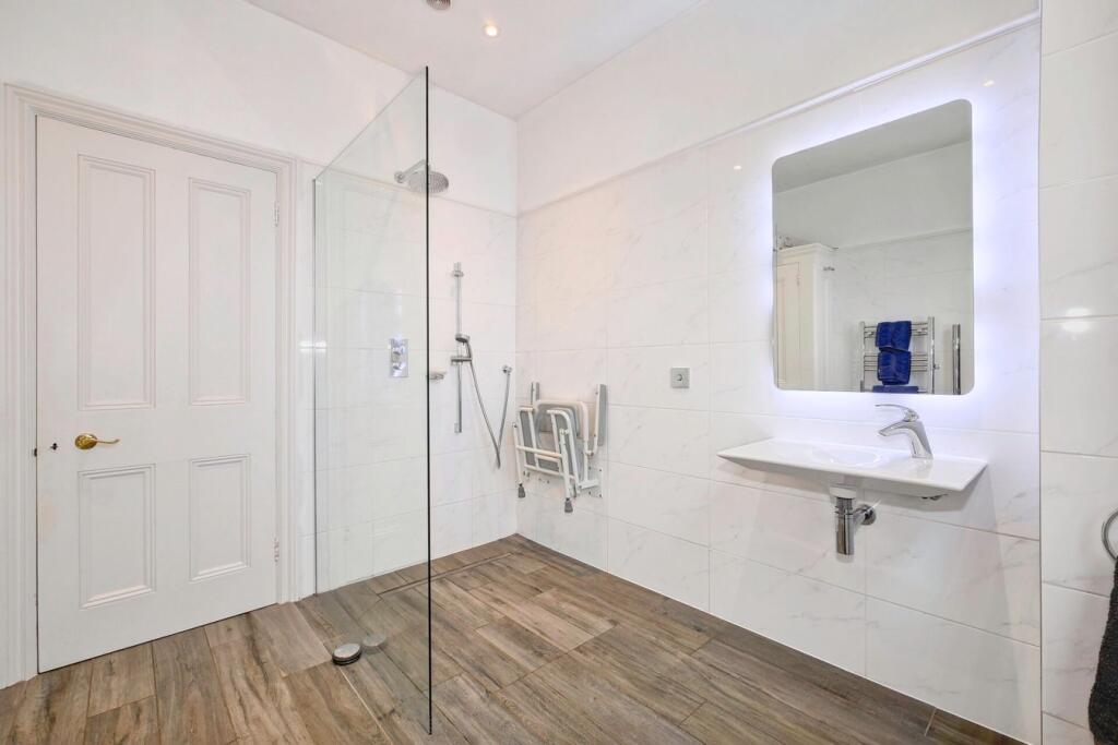 Additional image 20 of High Street, Hailsham, BN27