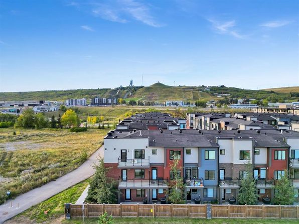 Additional image 2 of 616 N Greenbriar Cmn NW, Calgary, AB T3B 6J3