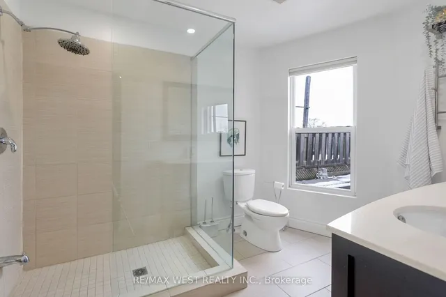 Additional image 28 of 303 Crawford St