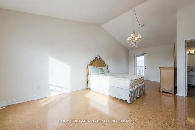 Additional image 26 of 114 Tisdale Ave