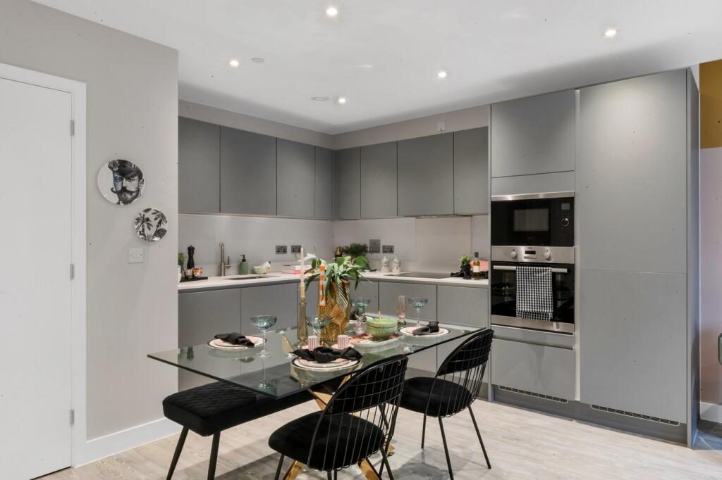 Additional image 2 of Newmarket Road, Cambridge, CB5