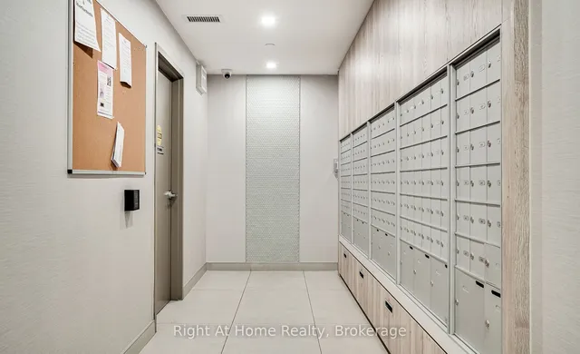 Additional image 29 of 3210 Dakota Common Unit A613