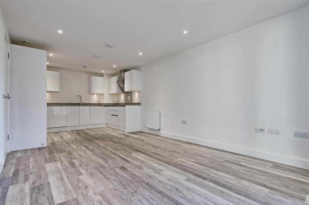 Additional image 4 of Newmarket Road, Cambridge