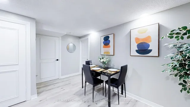 Additional image 33 of 134 Hove St