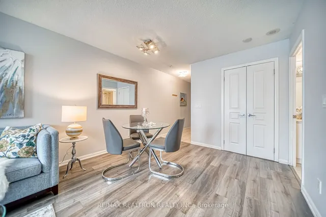 Additional image 13 of 18 Yonge St Unit 3109