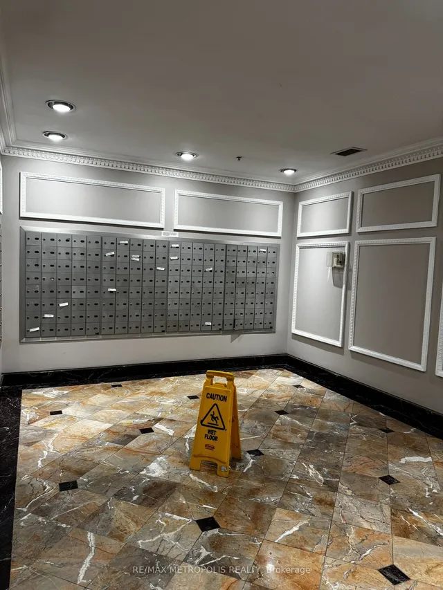 Additional image 4 of 18 Lee Centre Dr Unit 1613