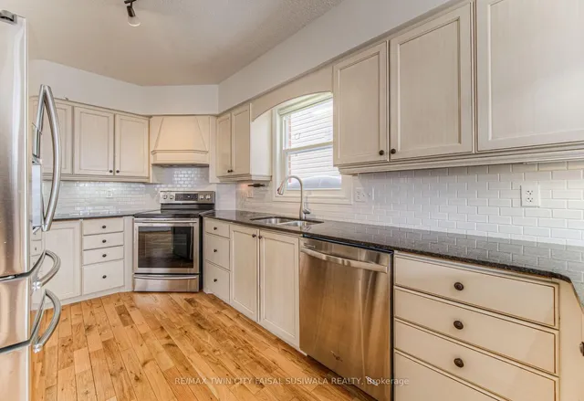 Additional image 8 of 94 Sophia Cres