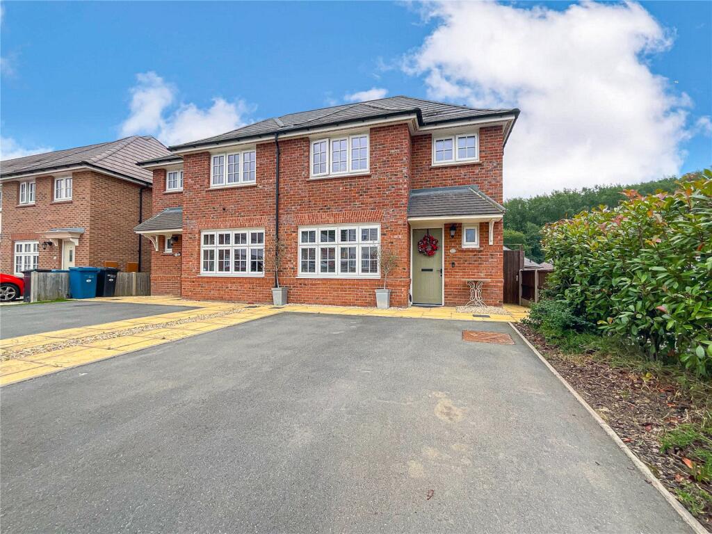 Boundary Drive, Amington, Tamworth, Staffordshire, B77