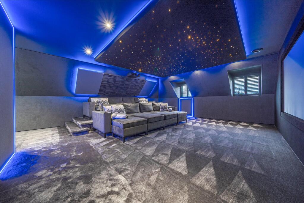 Additional image 40 of Meadow Way, Farnborough Park