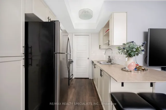 Additional image 14 of 76 Munro St Unit 4