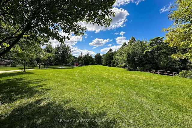 Additional image 35 of 59 Vanguard Dr