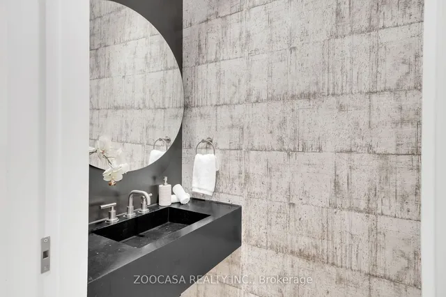 Additional image 8 of 47 Roxborough St