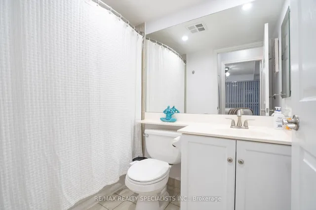 Additional image 20 of 250 Wellington St Unit 428