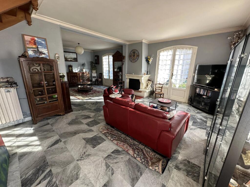 Additional image 2 of Aquitaine, Dordogne, Montpon-Ménestérol, France