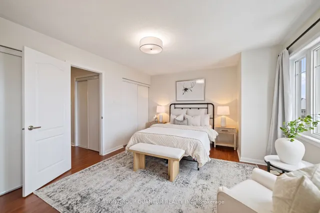Additional image 32 of 94 Suitor Crt