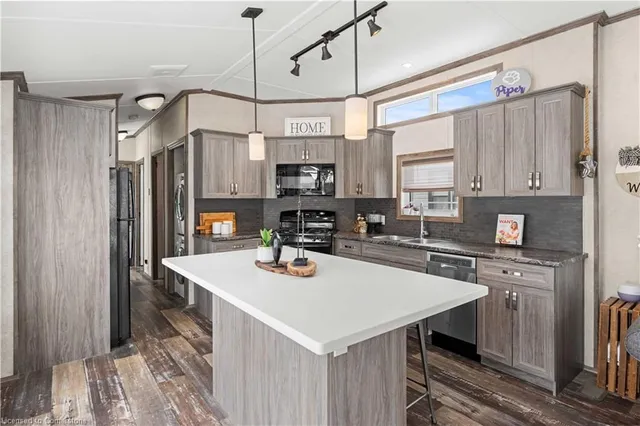 Additional image 6 of 4449 Milburough Line Unit 10 Oak St.