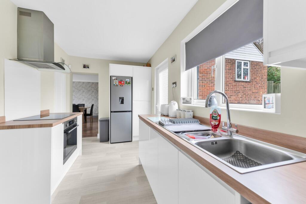 Additional image 21 of Slades Drive, Chislehurst, BR7