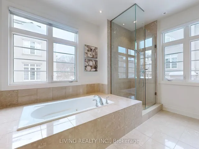 Additional image 37 of 47 York Mills Rd Unit 215