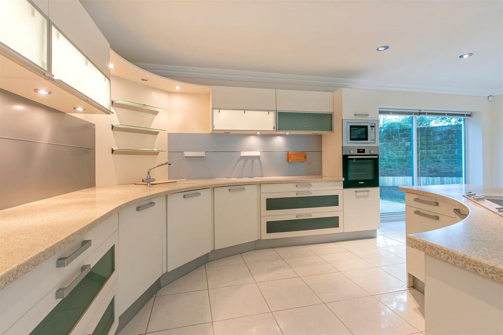 Additional image 6 of Links Road, Poole