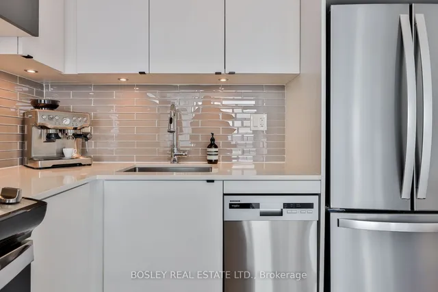 Additional image 19 of 1461 Lawrence Ave Unit 2109