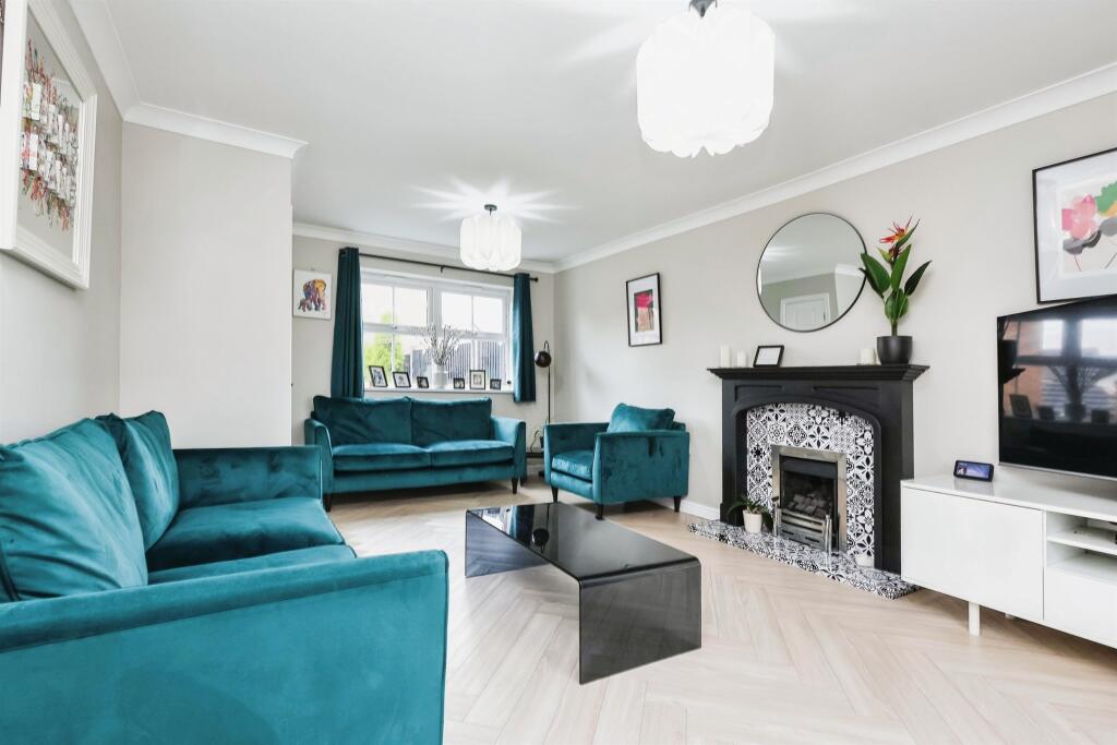 Additional image 5 of Hawksworth Crescent, Chelmsley Wood, Birmingham