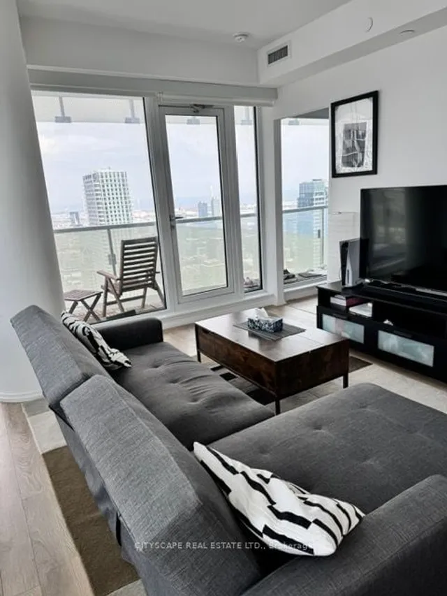 Additional image 5 of 197 Yonge St Unit 4402