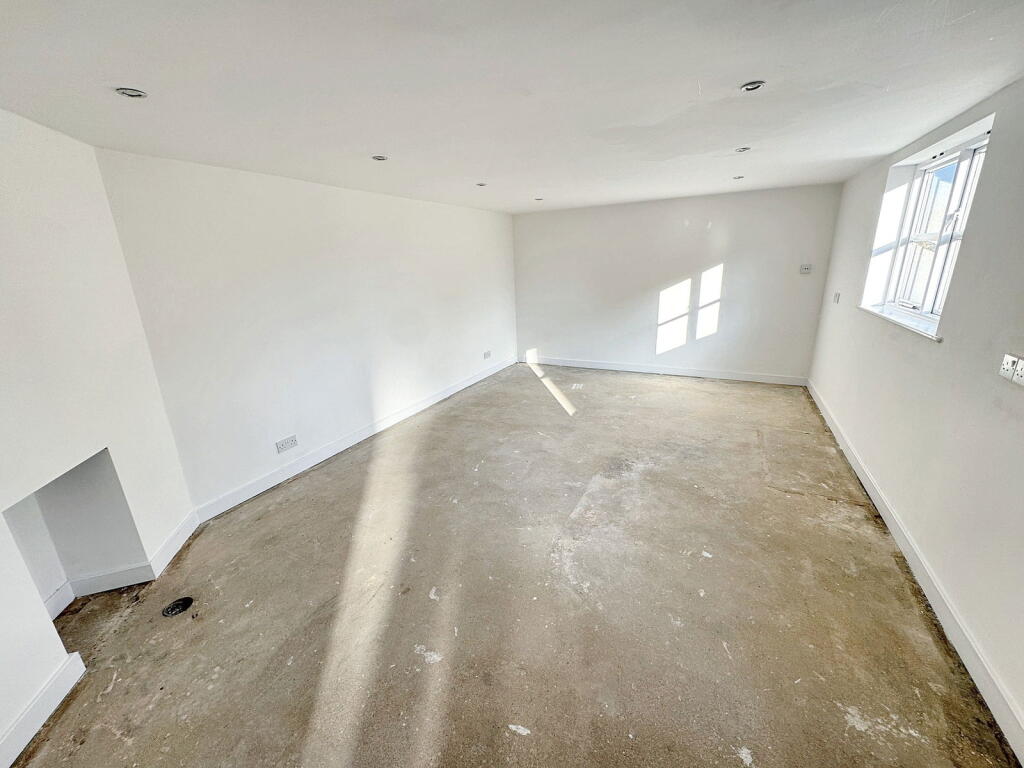 Additional image 2 of White Hart Lane, Soham
