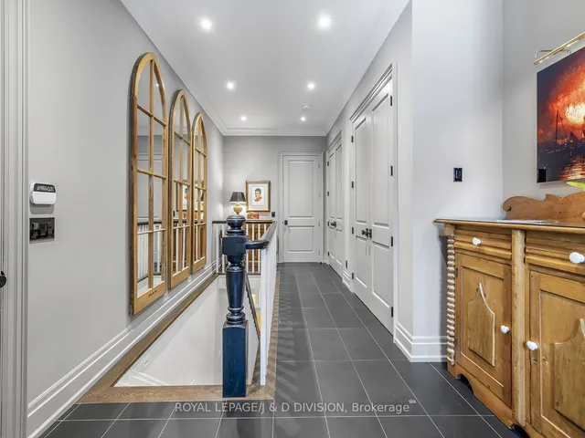 Additional image 31 of 38 Hi Mount Dr